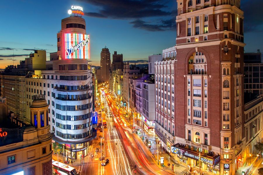 visión de la ciudad de Madrid de noche